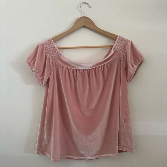 Hinge Off the Shoulder Pink Velvet Romantic Top Size Medium Nordstrom - Picture 2 of 6